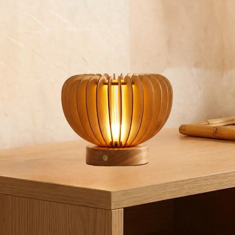 lampe de table en bois console sejour vue rapproche retro japonais