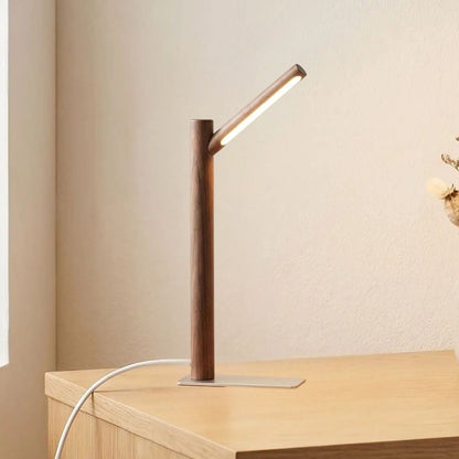 lampe de table en bois noyer bureau livres vue rapprocher orientable 360