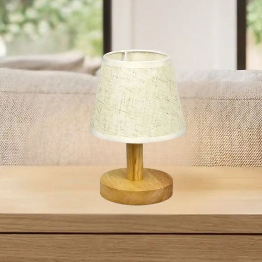 lampe de table en bois salle sejour vue rapproche petite scandinave led