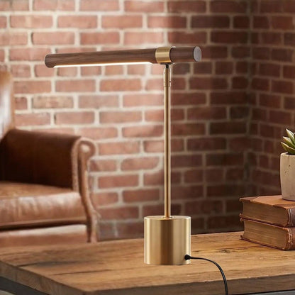 lampe de table en bois sejour avec fauteuil vue rapprocher bois design led