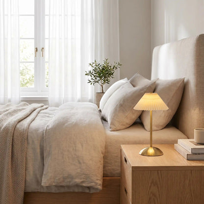 lampe de table rechargeable beige doree coloree