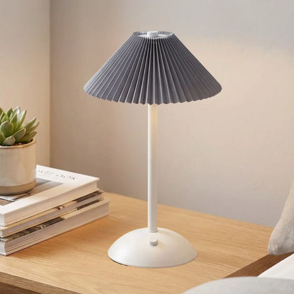 lampe de table rechargeable blanc abat-jour gris vu rapproche blanche coloree