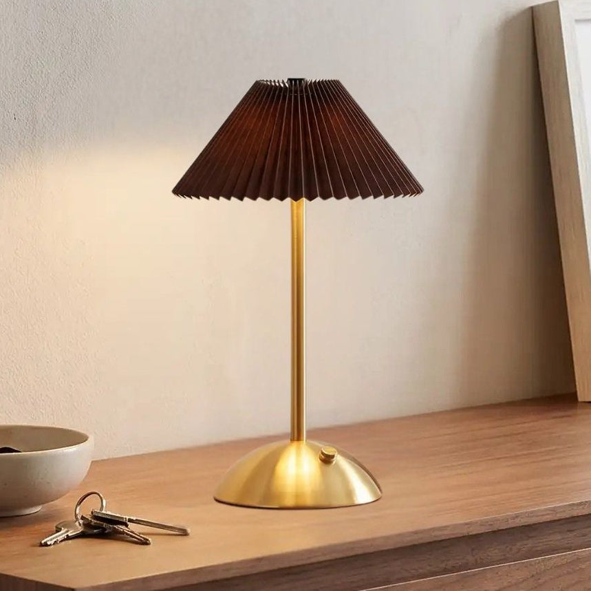 lampe de table rechargeable marron vue rapproche doree coloree