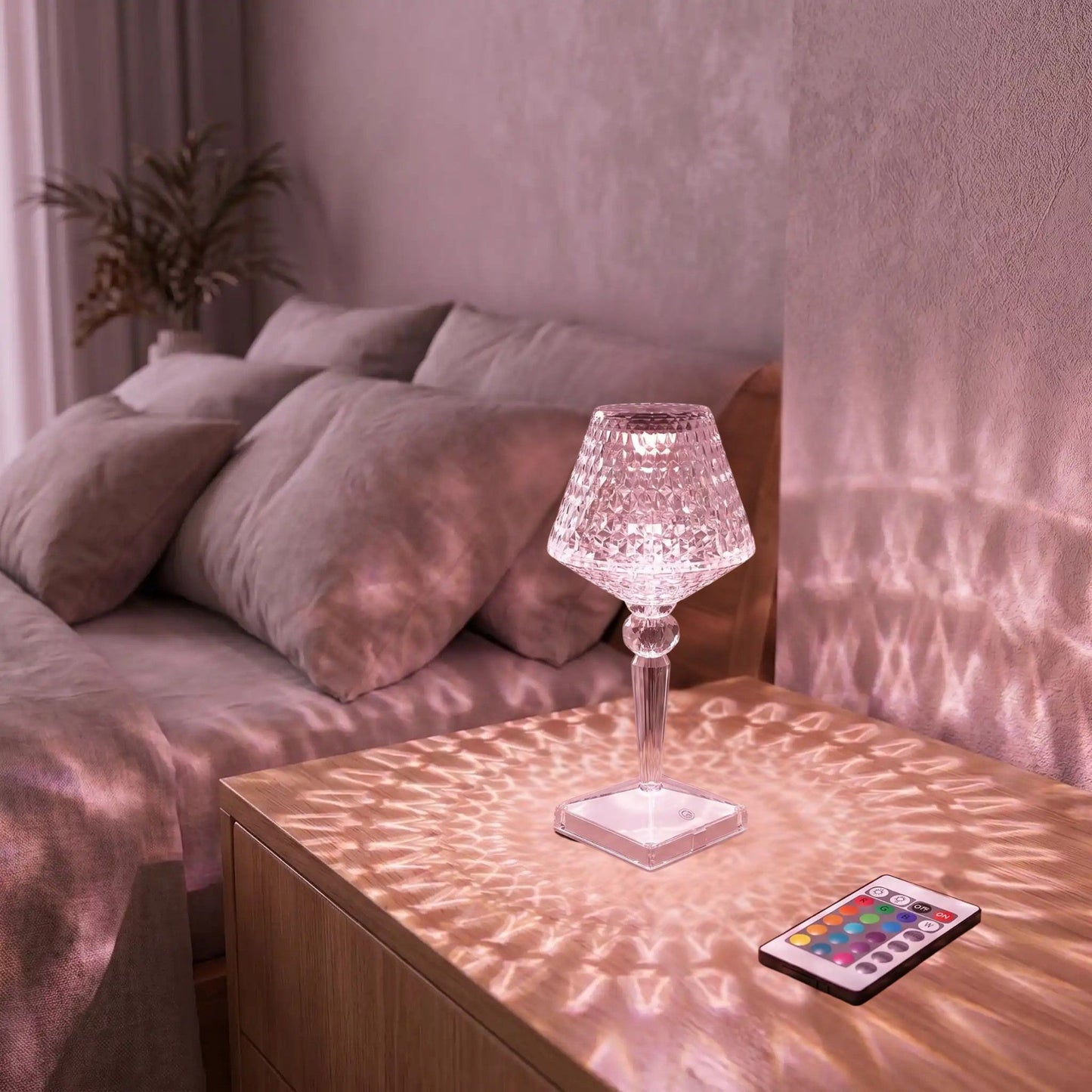 lampe de table rechargeable mauve design diamant