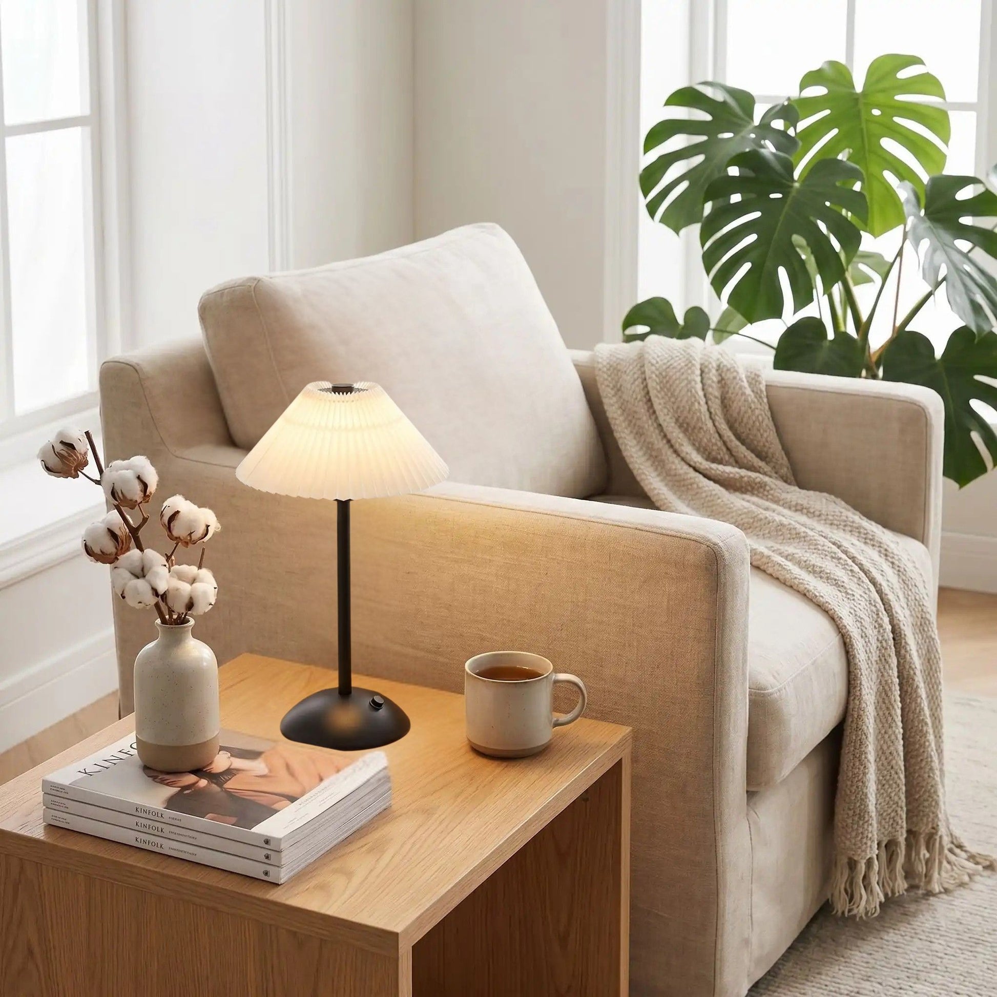 lampe de table rechargeable noir abat-jour blanc noir coloree