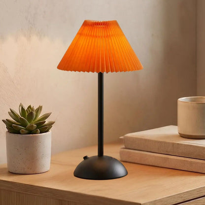 lampe de table rechargeable noir abat-jour orange vu rapproche noir coloree