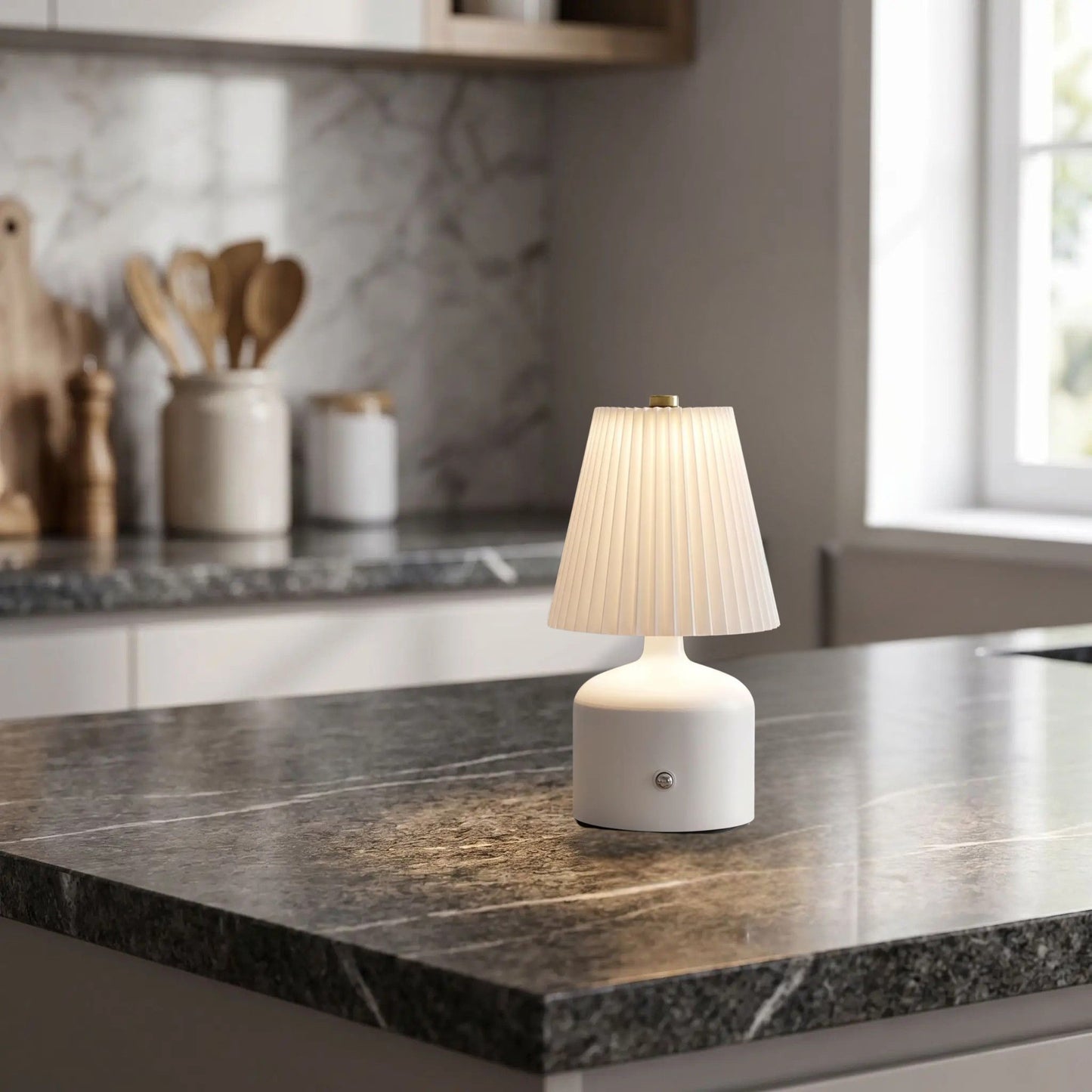 lampe de table sans fil blanc petite stylee