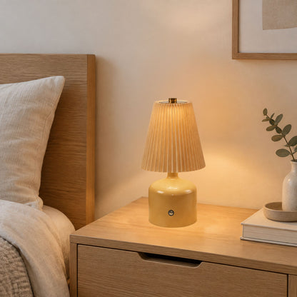 lampe de table sans fil ocre beige chevet petite stylee