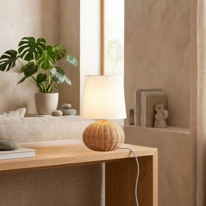 lampe de table sejour avec fenetre zen rotin