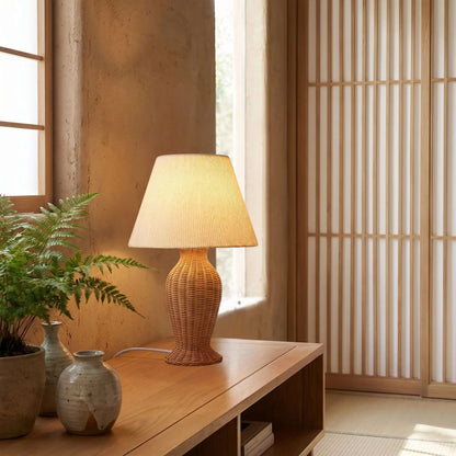 lampe de table sejour avec vase rotin artisanale