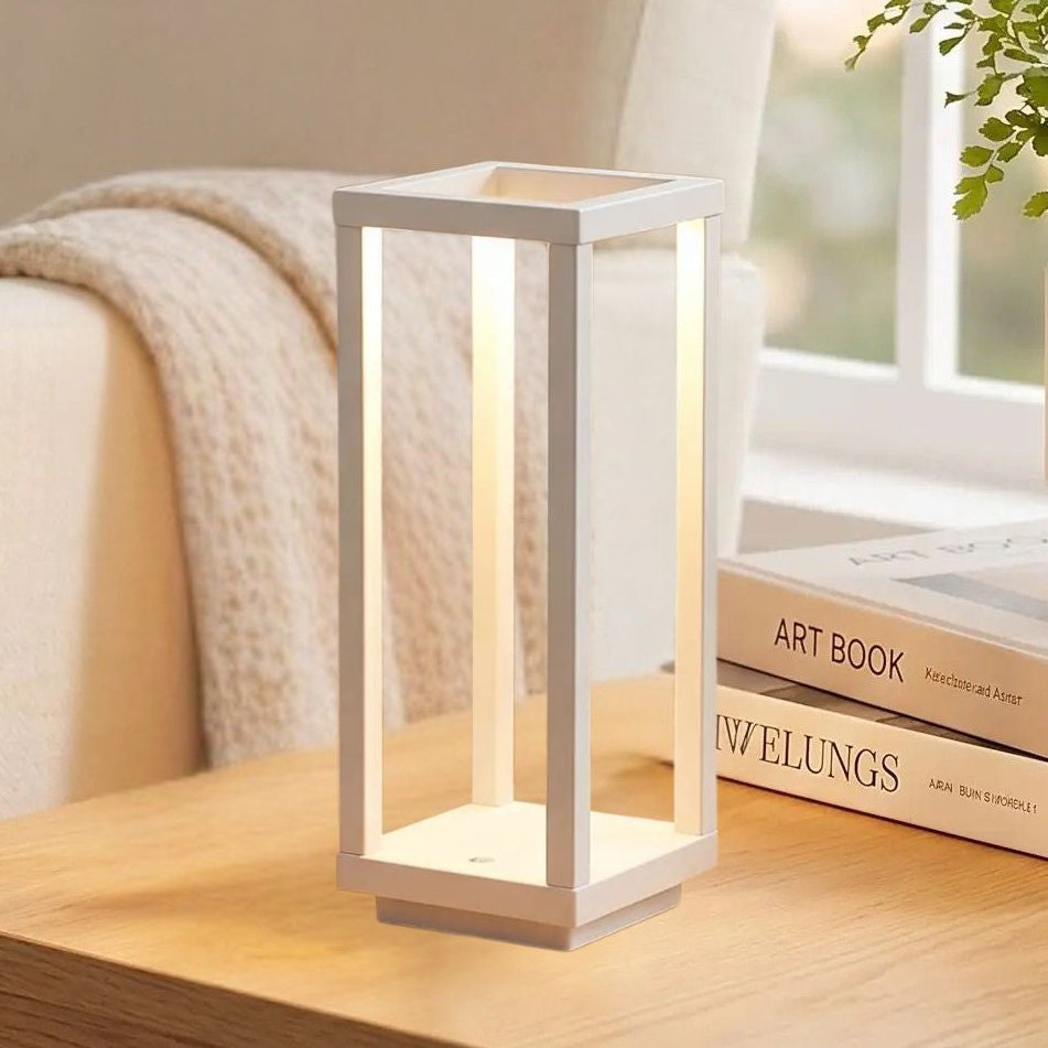lampe led sans fil blanc cote fauteuil vue rapproche geometrique ligne minimaliste