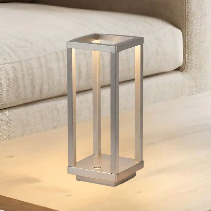 lampe led sans fil couleur argent sejour vue rapproche geometrique ligne minimaliste