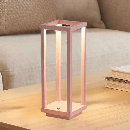lampe led sans fil rose table sejour vue rapproche geometrique ligne minimaliste