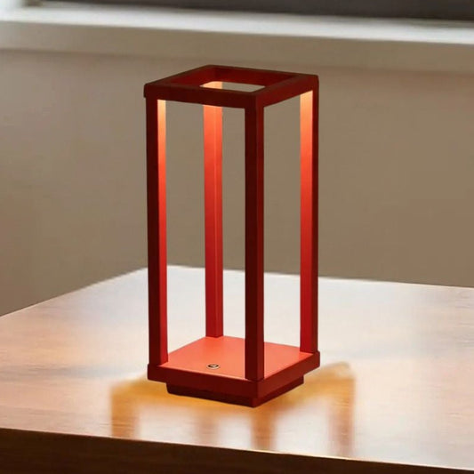 lampe led sans fil rouge table sejour vue rapproche geometrique ligne minimaliste