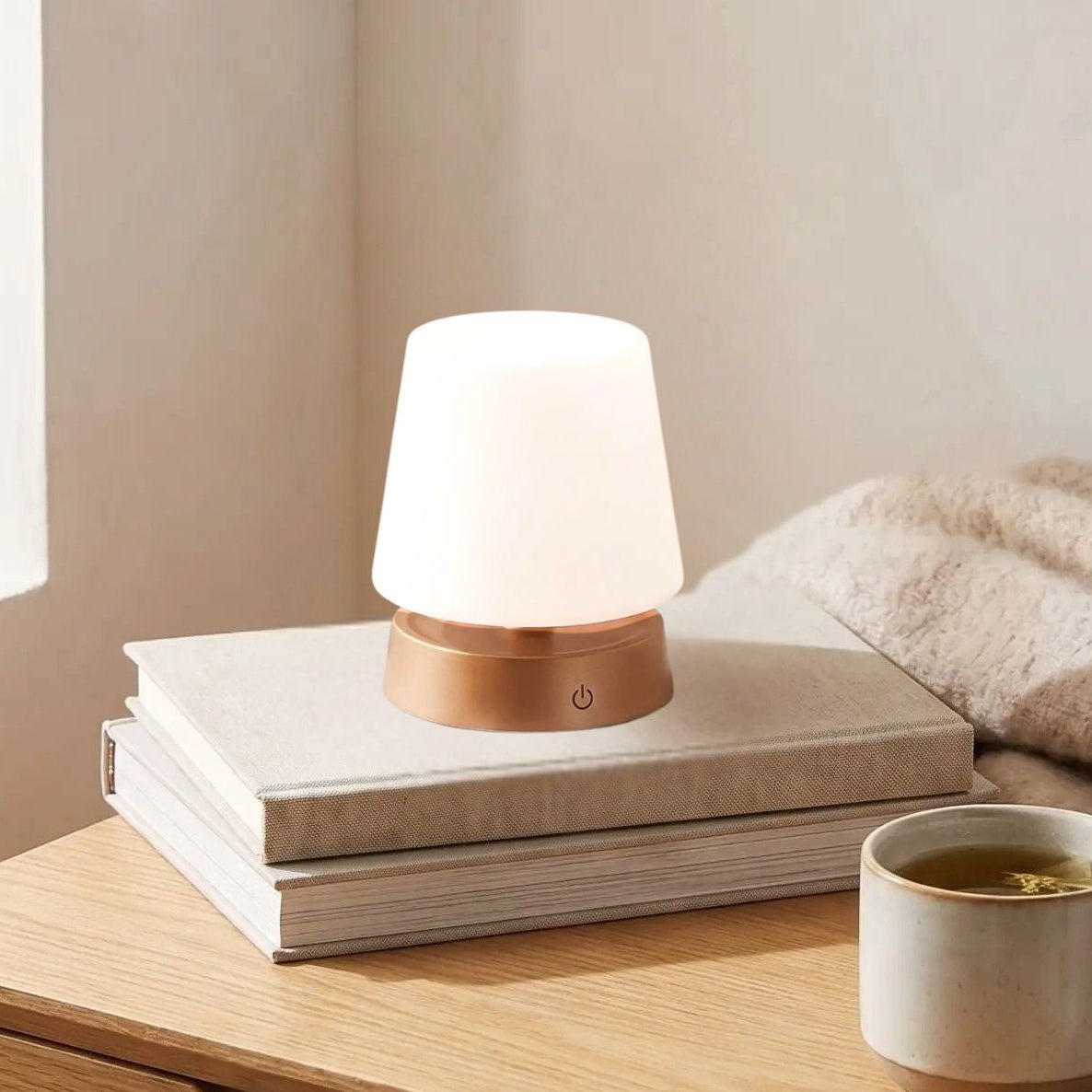 lampe sans fil couleur cuivre chevet vue rapproche hauteur minimum hauteur telescopique