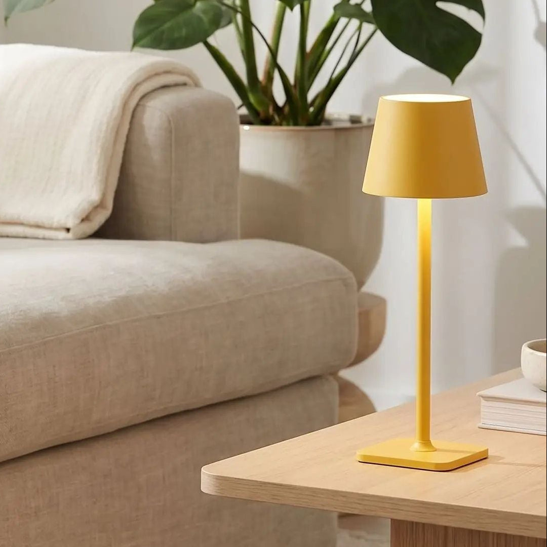 lampe sans fil jaune sejour vue rapproche nomade led 5w