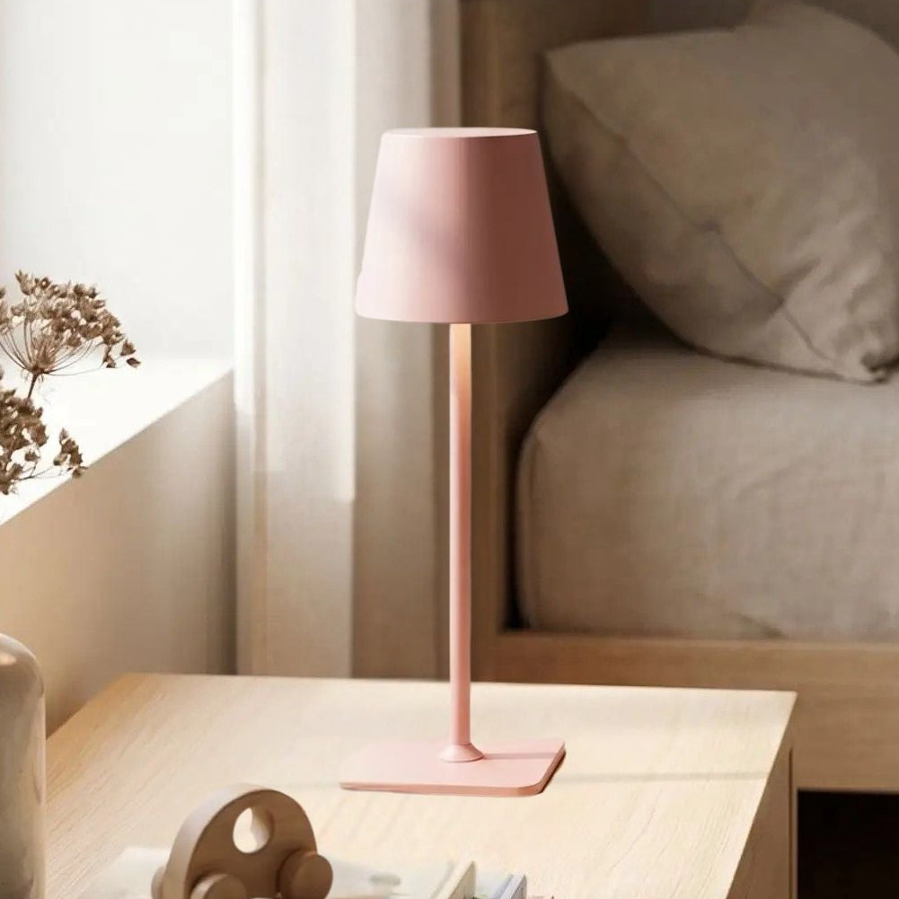 lampe sans fil rose chevet vue rapproche nomade led 5w