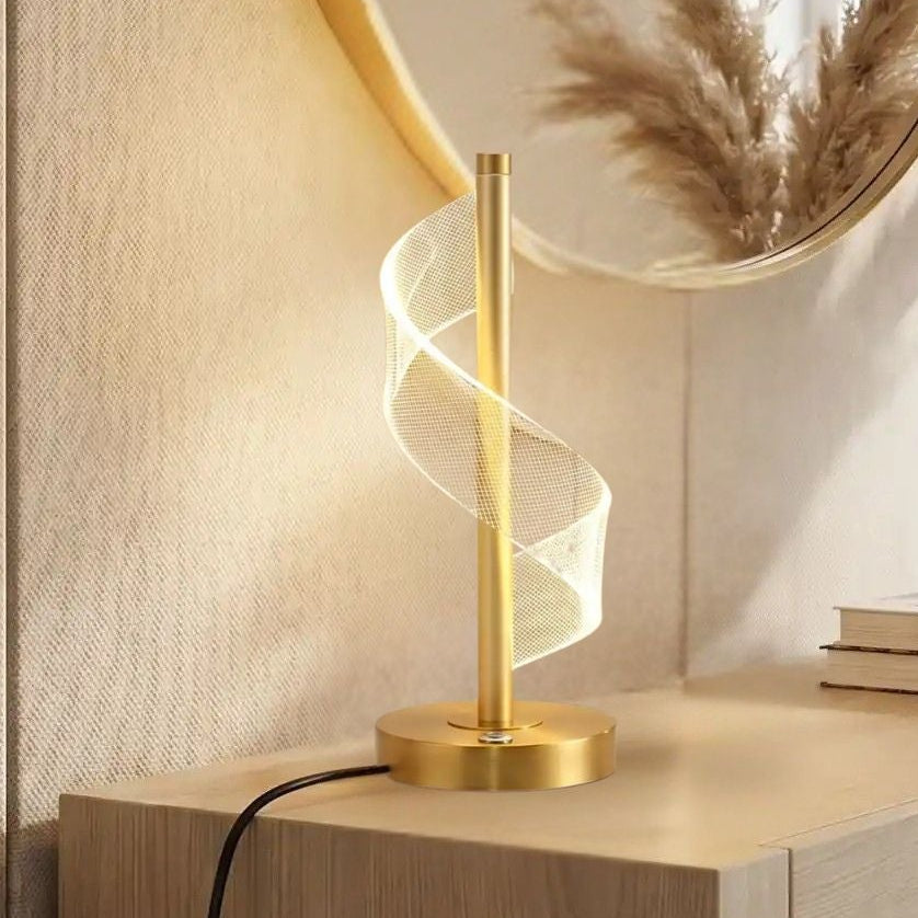 lampe table petite sejour avec miroir vu rapproche spirale doree tactile