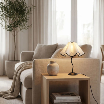 lampe table sejour canape petales ondules