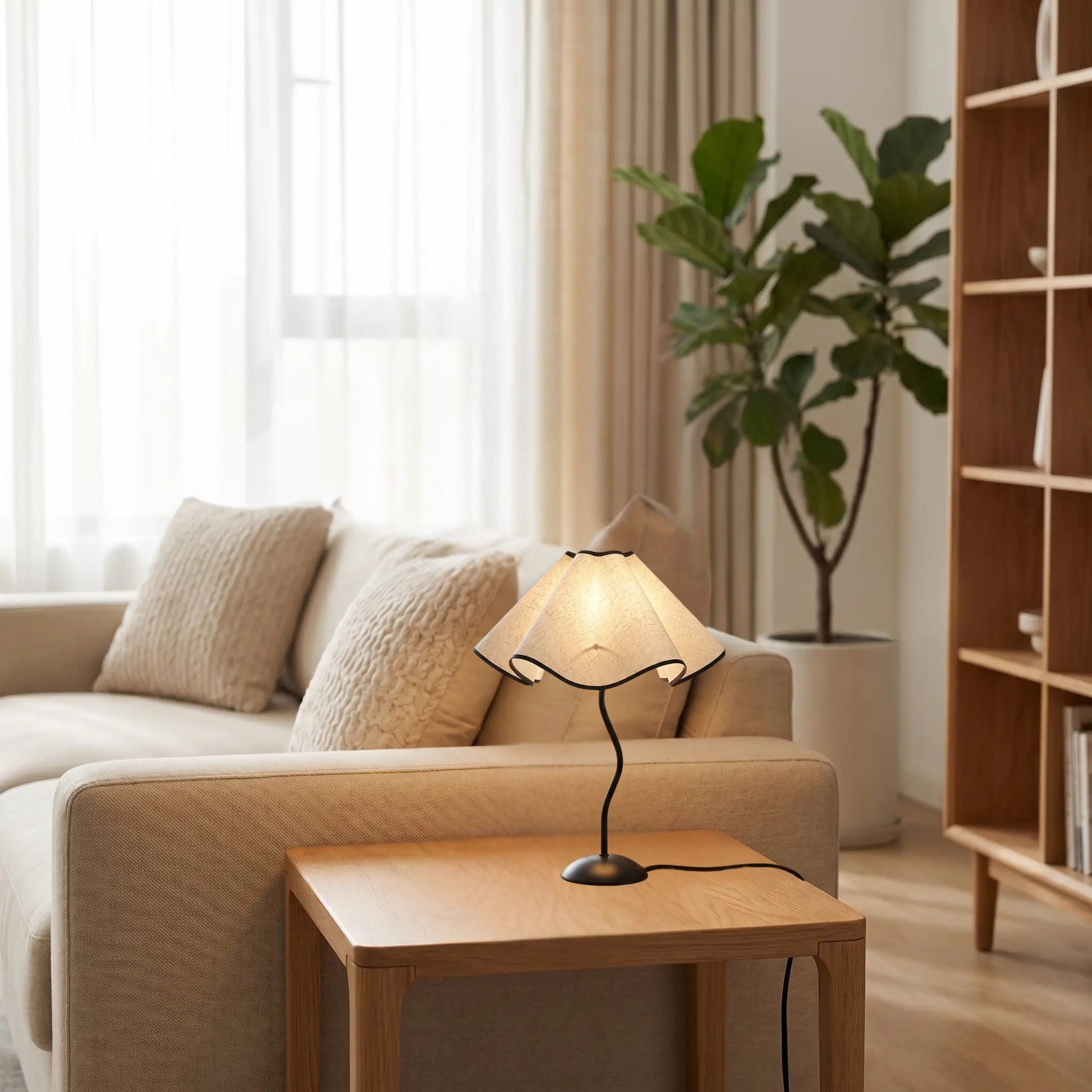 lampe table sur table sejour petales ondules