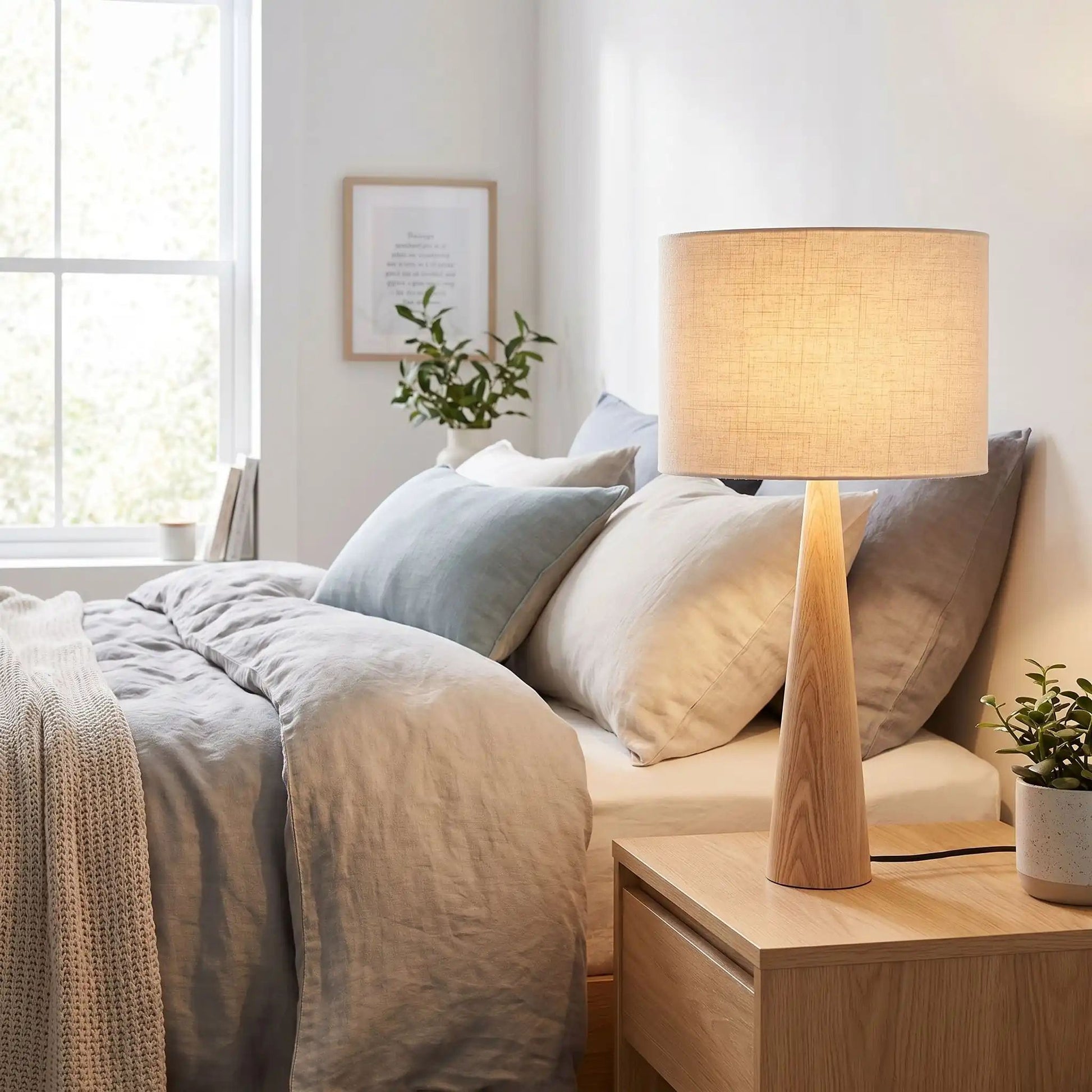 lampes à poser chambre scandinave frene lin