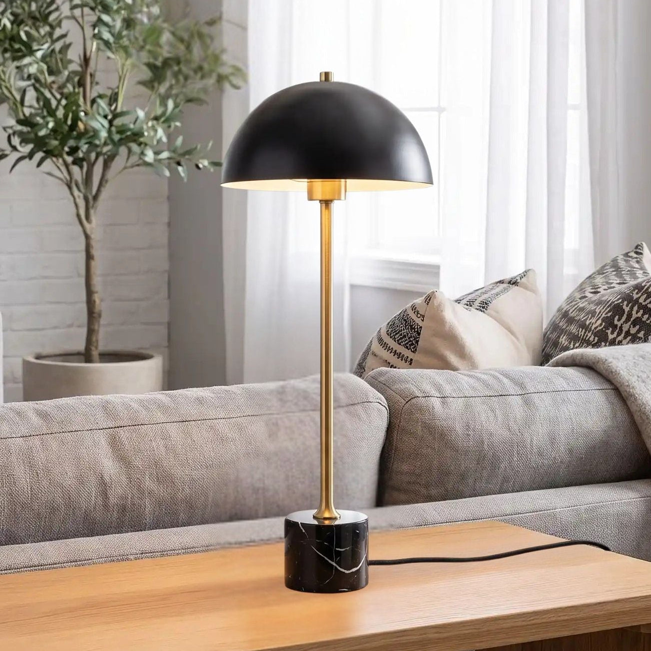 lampes de chevet console sejour vu rapproche finesse marbre laiton