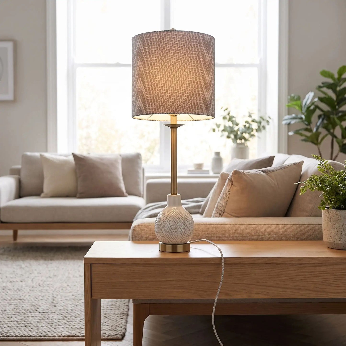 lampes de chevet sejour avec plante moderne chic ceramique doree