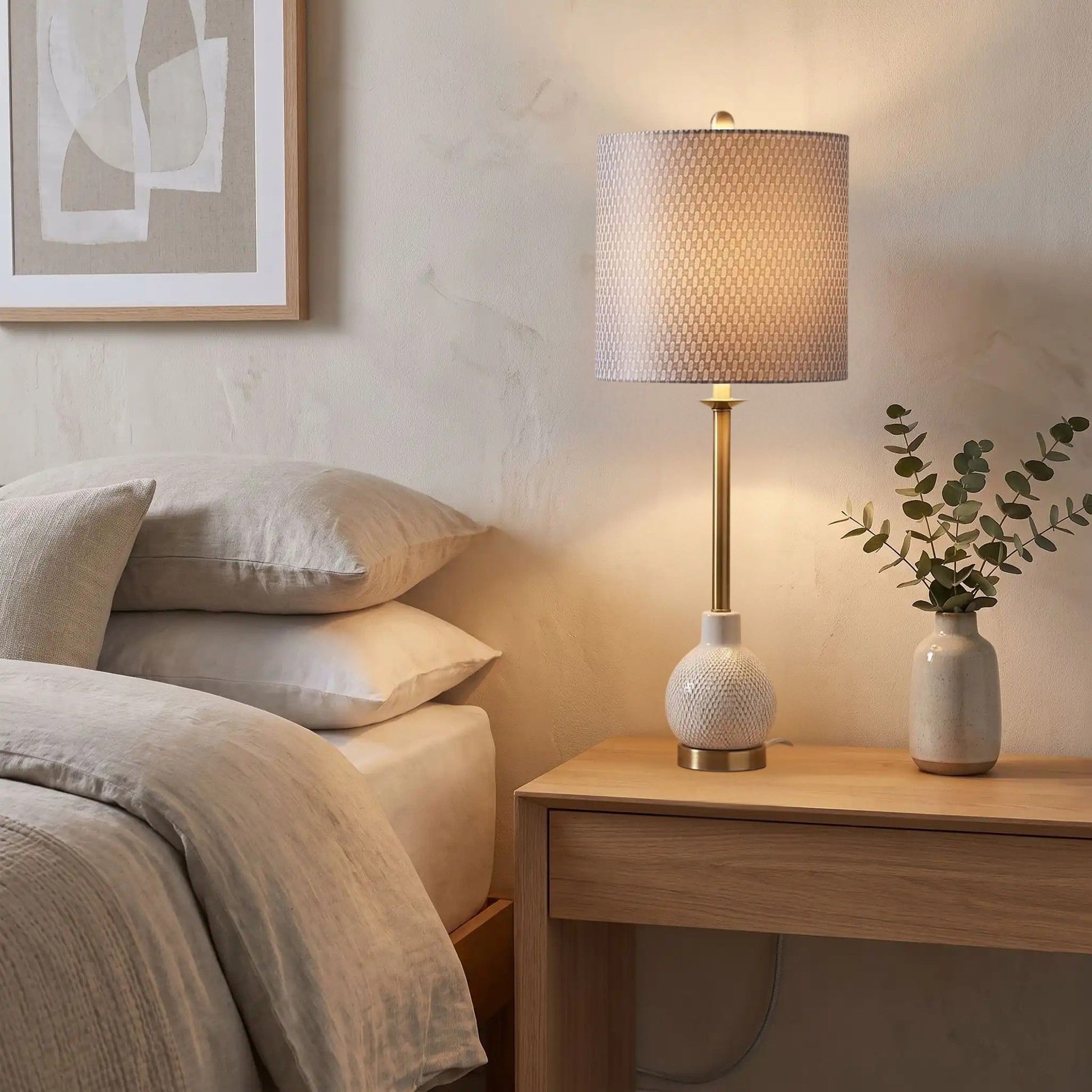 lampes de chevet sur table chevet moderne chic ceramique doree
