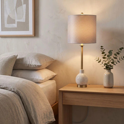 lampes de chevet sur table chevet moderne chic ceramique doree
