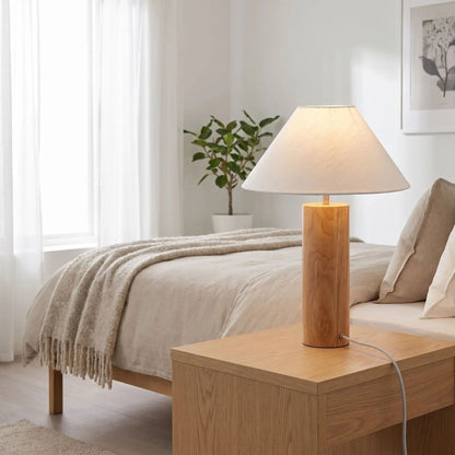 lampes de chevet sur table chevet scandinave chene