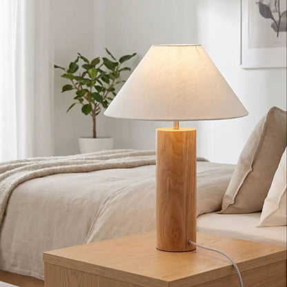 lampes de chevet sur table chevet vu rapproche scandinave chene